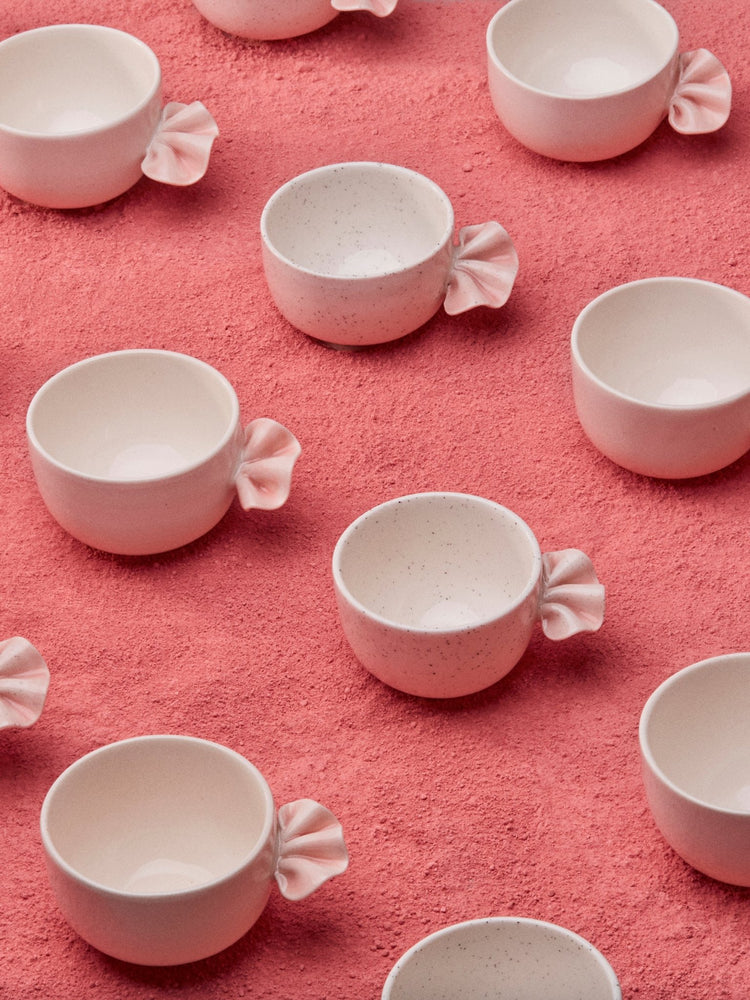 Bol à thé avec froufrou rose - Goye artiste céramiste