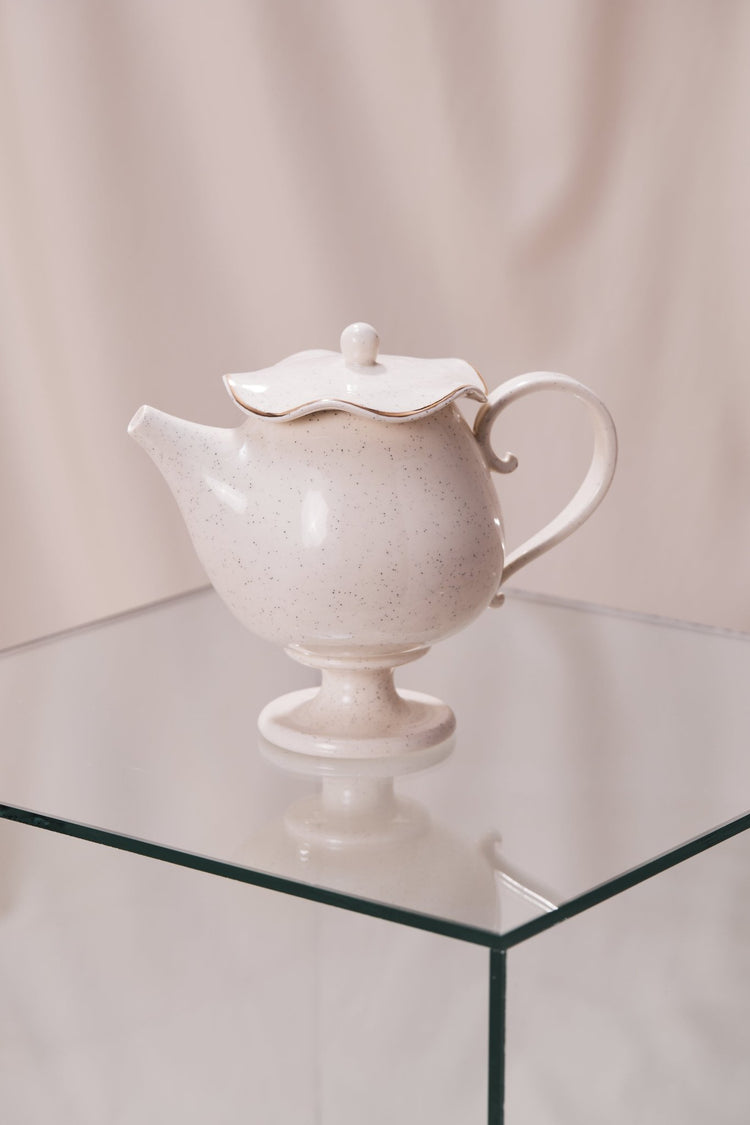 Théière avec bordure dorée - Goye artiste céramiste