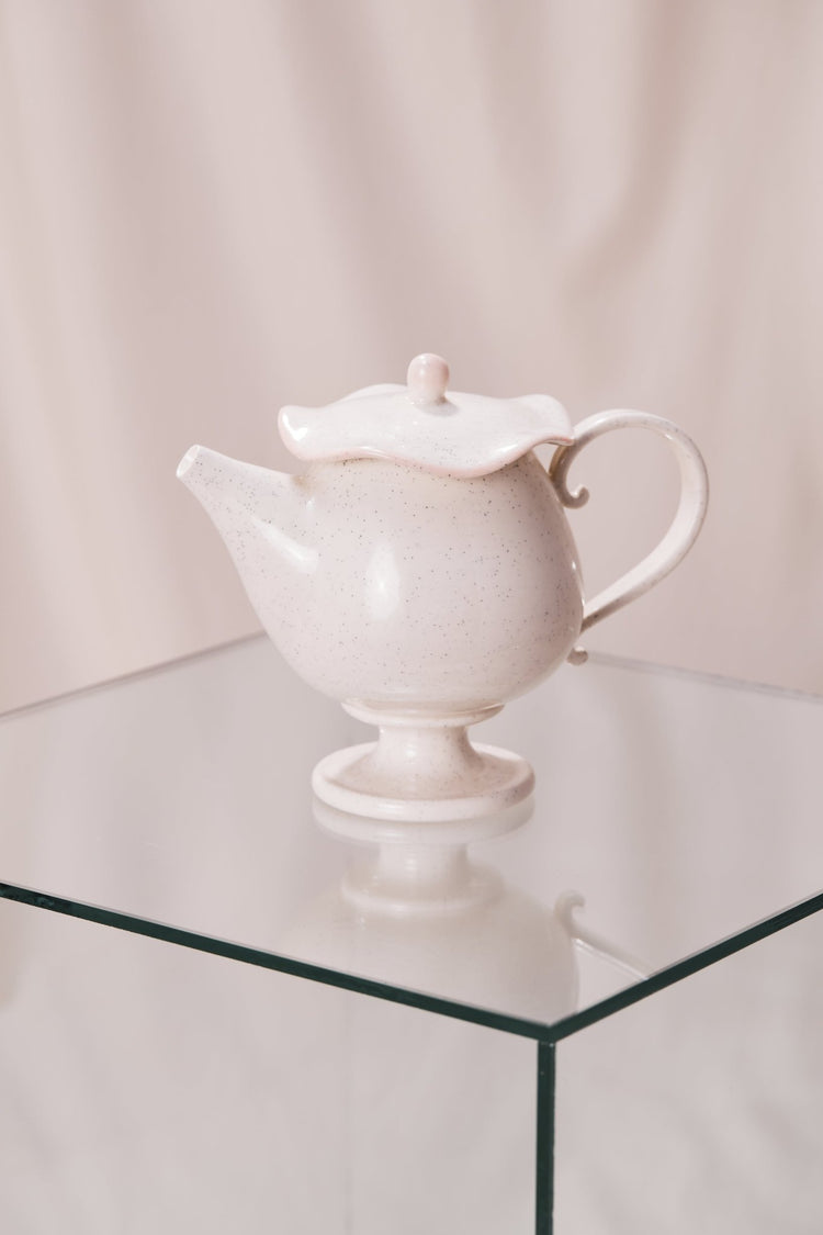 Théière avec bordure rose - Goye artiste céramiste