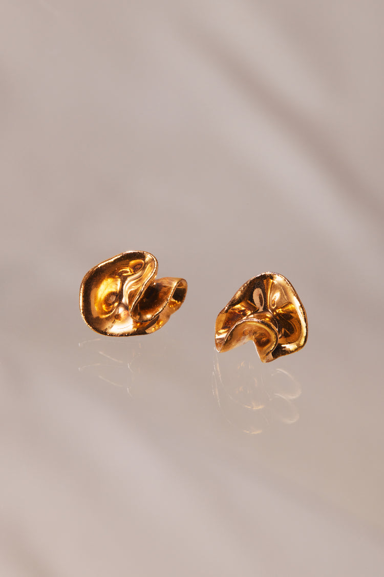 Small gold flower earrings