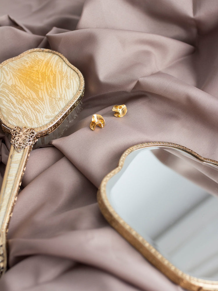 Boucles d’oreilles petites fleurs dorées - Goye artiste céramiste