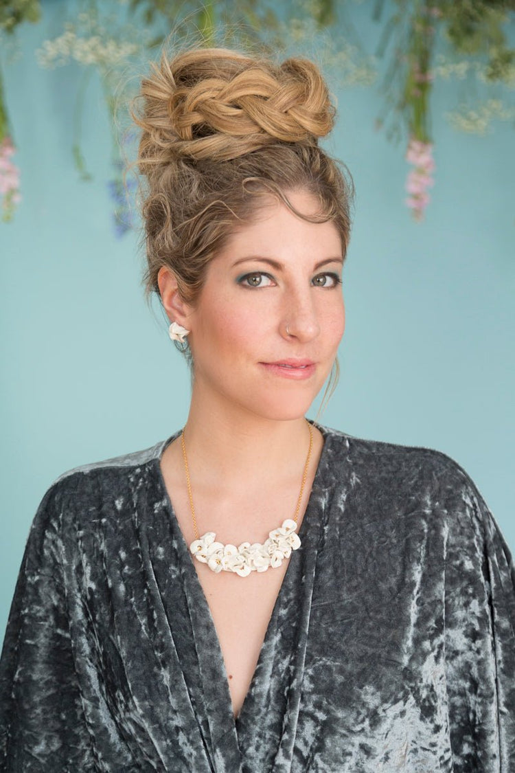 Collier floral blanc et or - Goye artiste céramiste