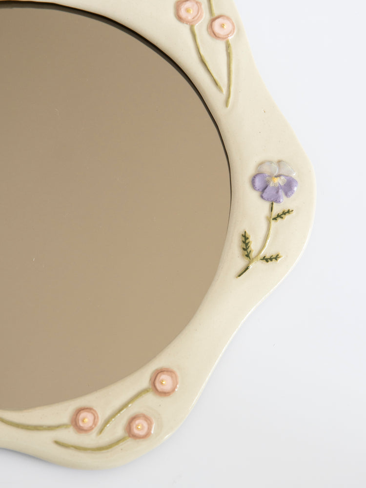 Petit miroir fleurs gravées