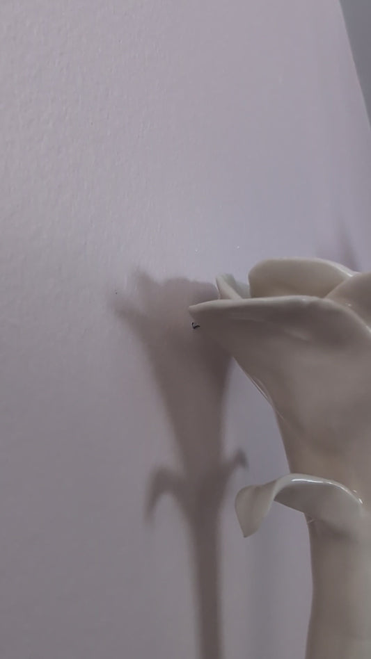 Rose décorative en porcelaine