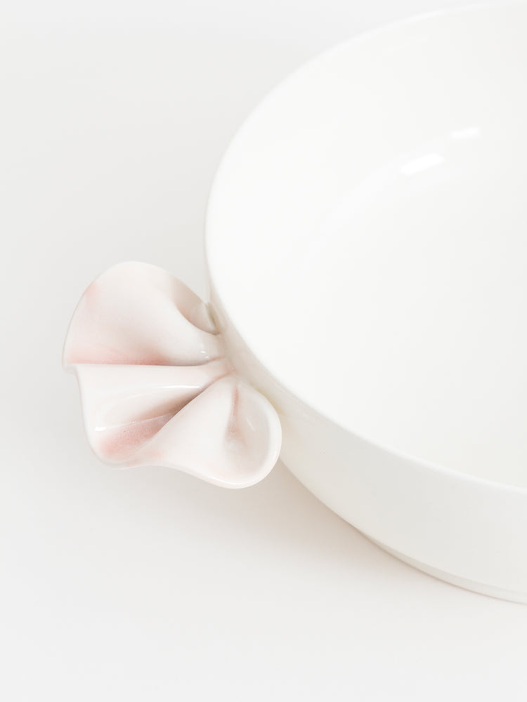 Serving dish with pink ruffle