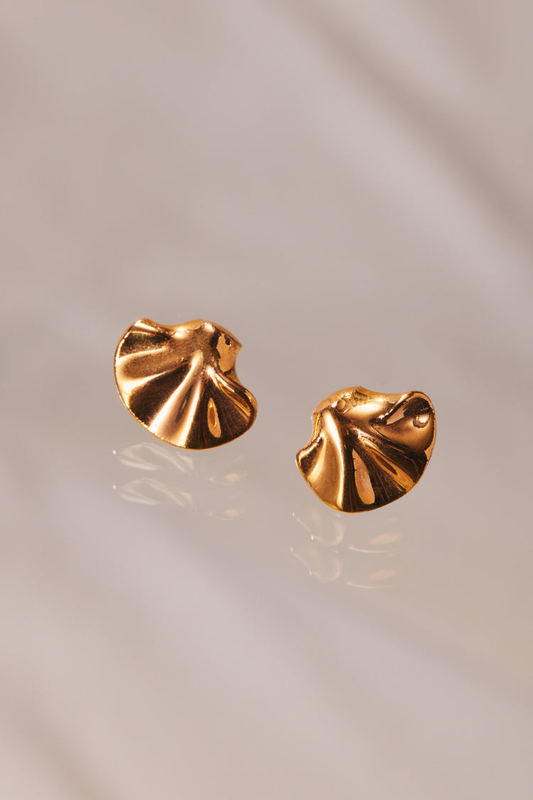 Frilly gold earrings