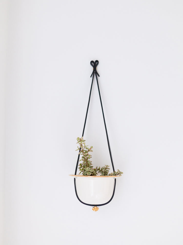 Small hanging planter 