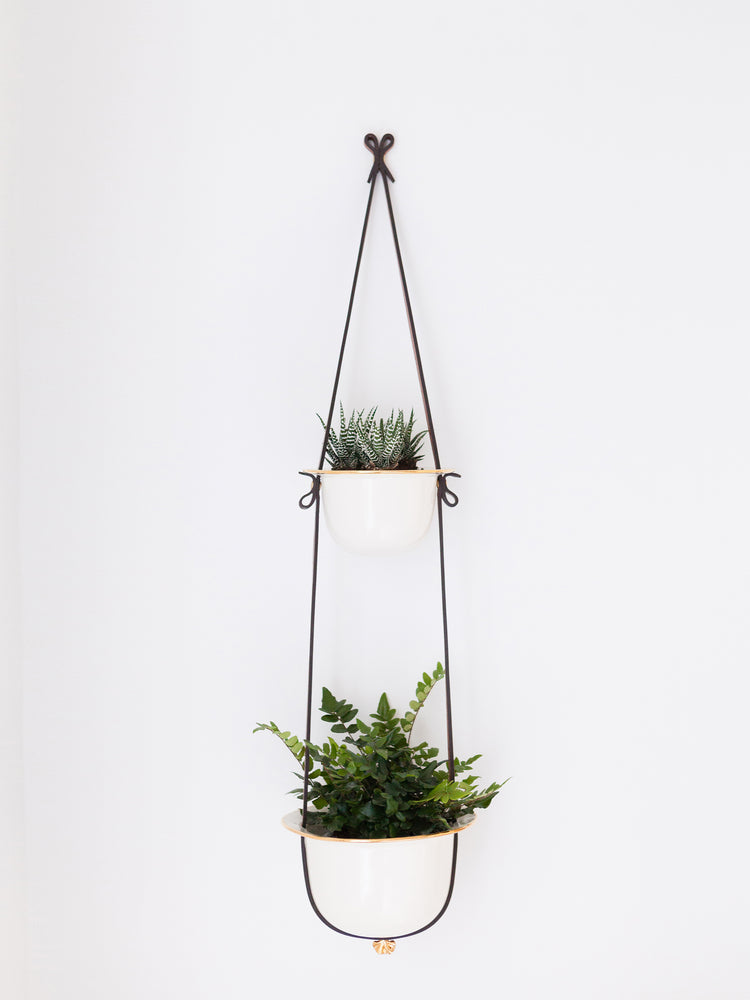 Double hanging planter